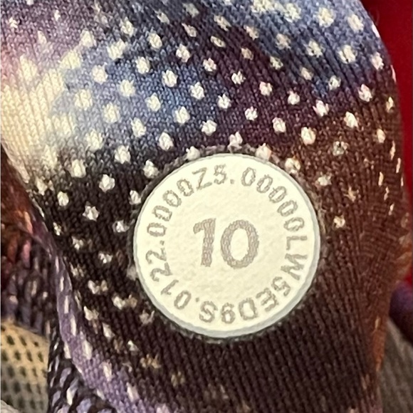 Lululemon Align HR crop 21in leggings - Picture 8 of 8